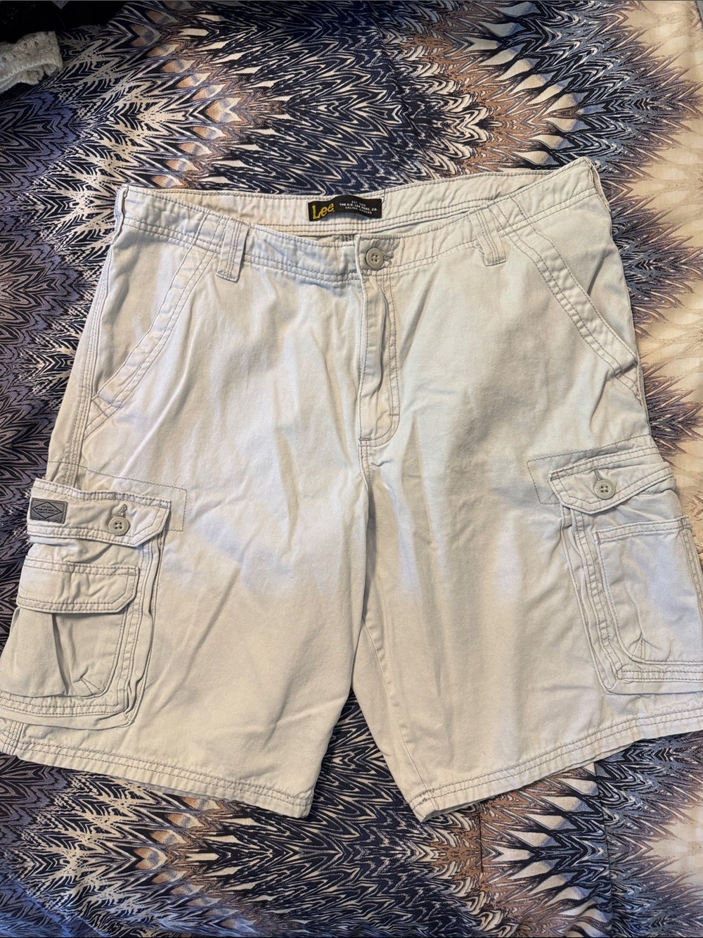 Lee Men's Light Grey Cargo Shorts - Multiple Pockets